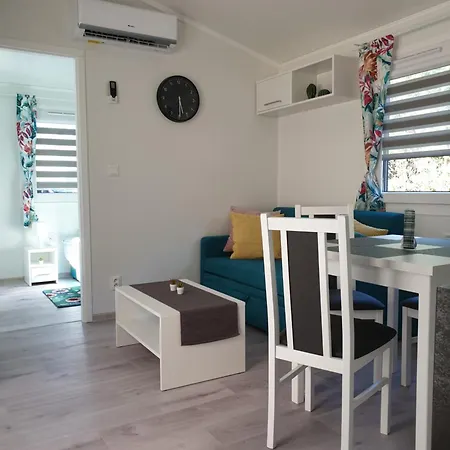 Nowoczesny Letniskowy Zator